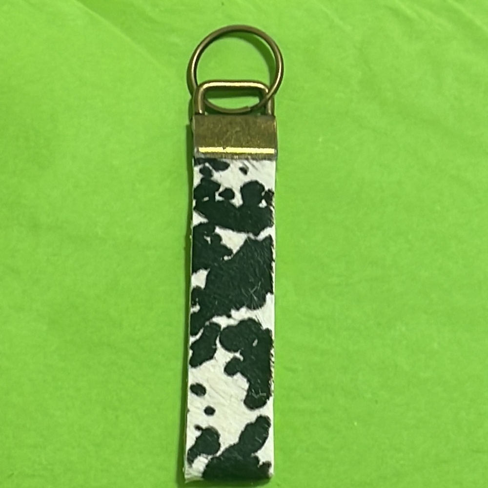 🎉❤️DEAL OF THE DAY! NEW Leather Hair on Hide Cow Print Keychain